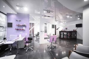 There are factors to consider when choosing trendy hair salons.